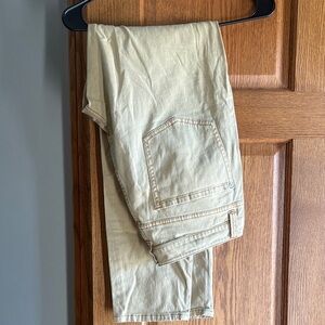 CAbi Men's Beige Relaxed Jeans